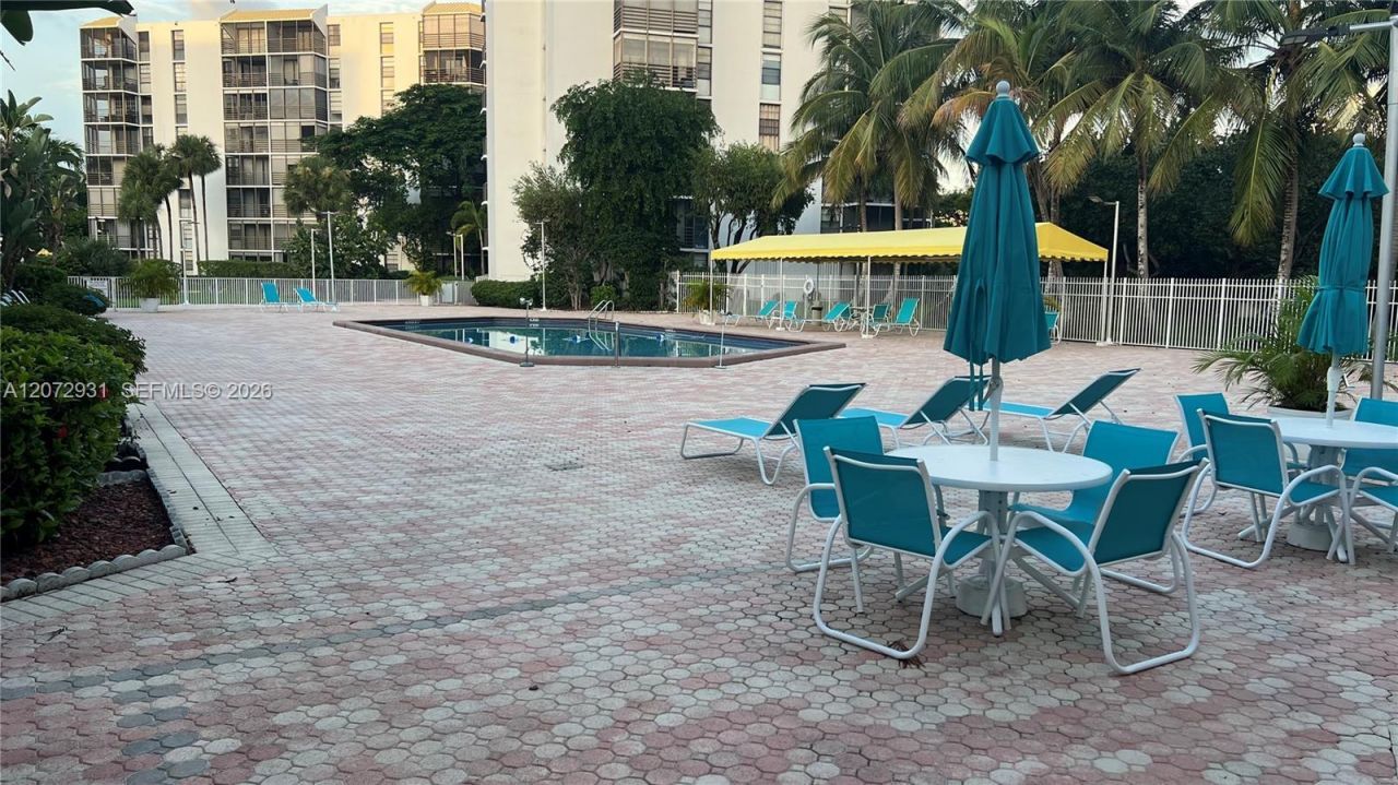 20500 W Country Club Dr , Unit 117, Aventura, FL 33180 Photo