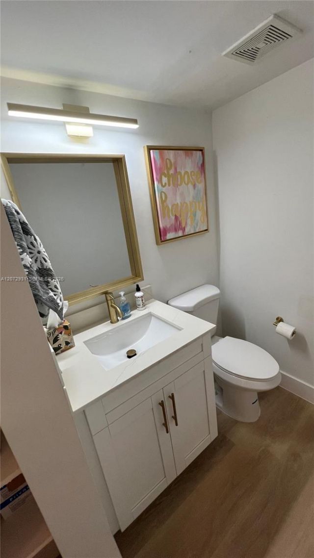 20500 W Country Club Dr , Unit 117, Aventura, FL 33180 Photo