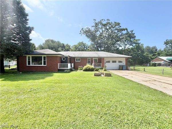 728 Hazelwood Drive , Vermilion, OH 44089