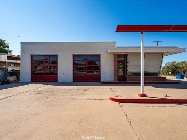 413 N Swenson Street , Stamford, TX 79553