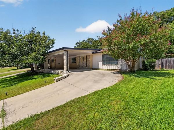 4509 Starlight Drive, Haltom City, TX 76117