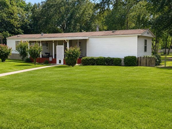 5105 Central Drive, Pace, FL 32571