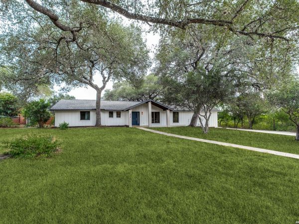 612 SKYFOREST DR, Hollywood Park, TX 78232