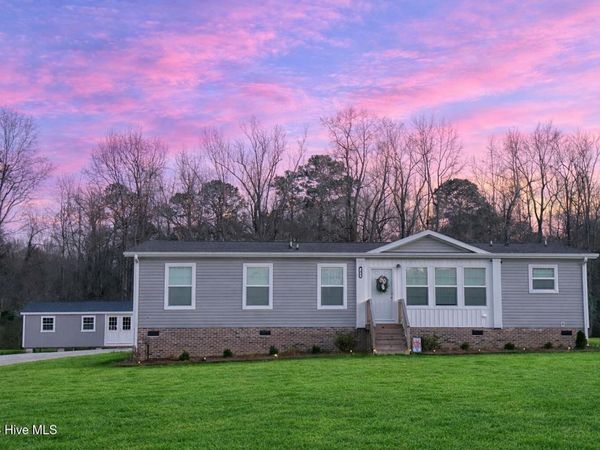 1413 White Oak Road, Four Oaks, NC 27524