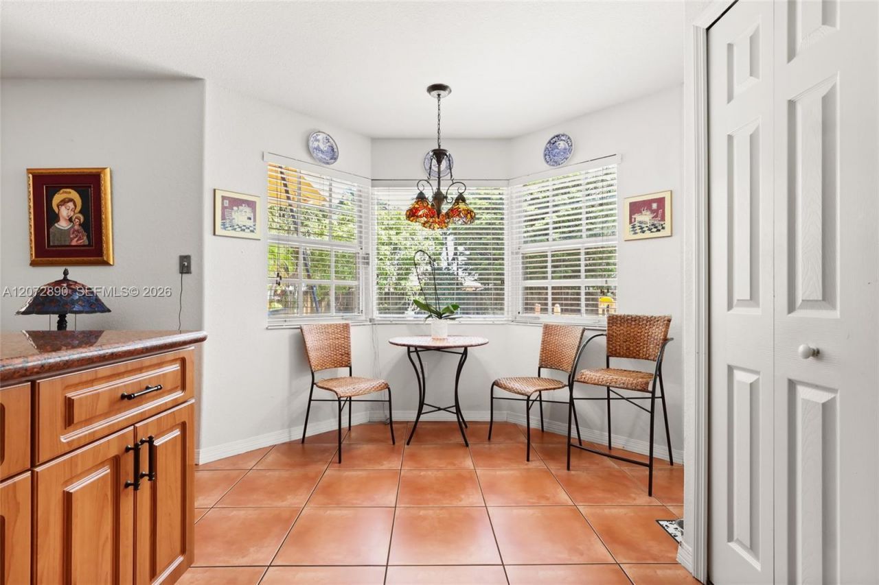 15867 SW 44th St , Miami, FL 33185 Photo