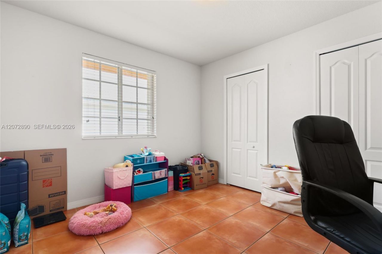 15867 SW 44th St , Miami, FL 33185 Photo