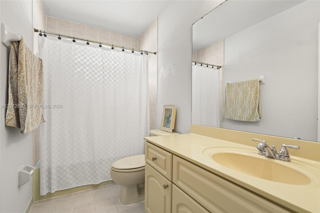 15867 SW 44th St , Miami, FL 33185 Photo