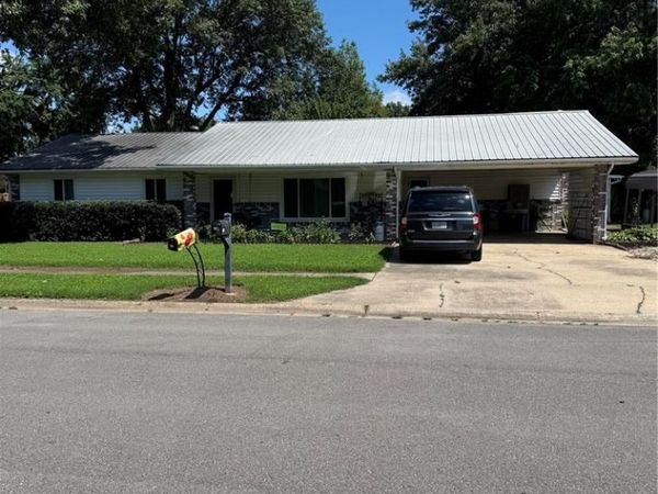 545 Saint Paul Drive , New Madrid, MO 63869