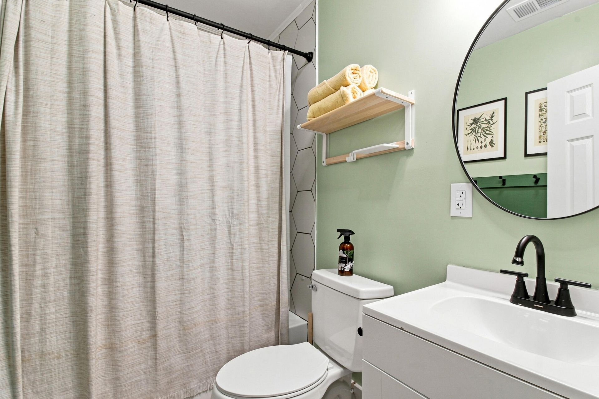 2130 Commander Road Photo 14