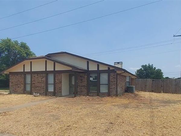 4102 Blacksmith Drive , Garland, TX 75044
