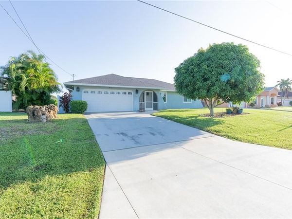 115 SE 35th TER, CAPE CORAL, FL 33904