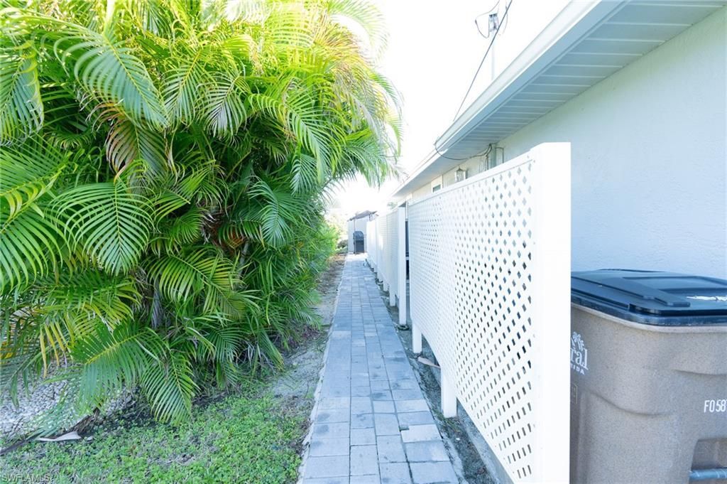 115 SE 35th Ter, Cape Coral, FL 33904 Photo