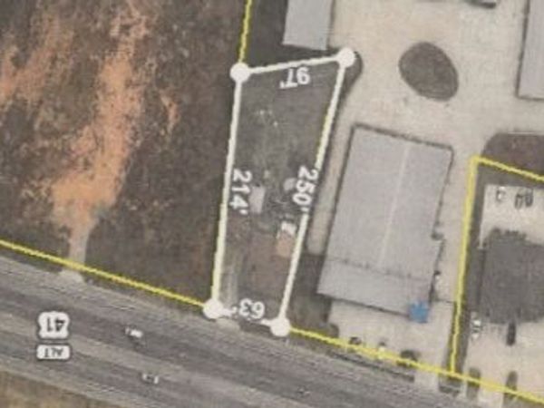2440 Madison St, Clarksville, TN 37043