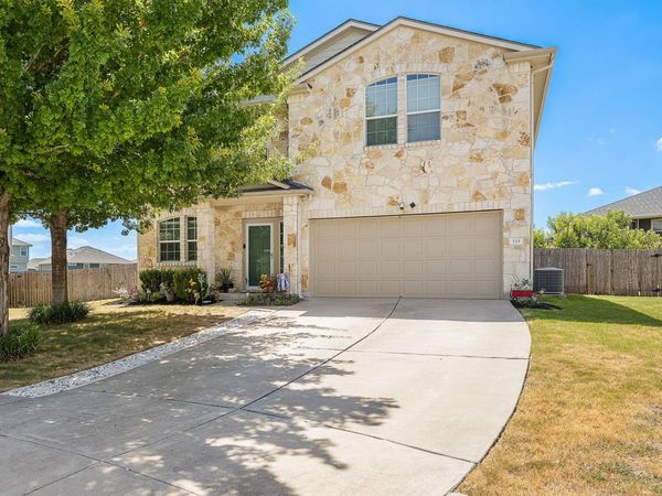 133 Lavaca LOOP, Hutto, TX 78634