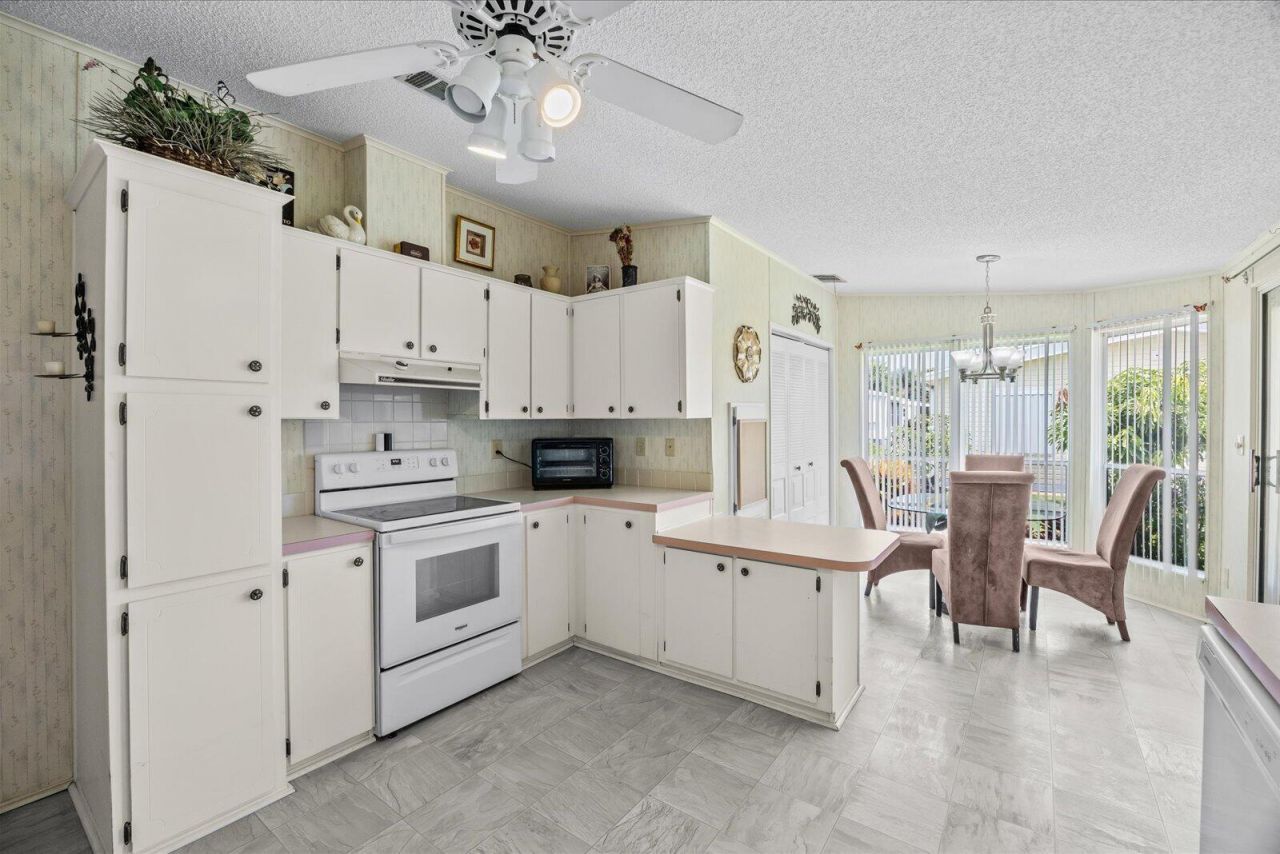 8498 Lavender Court, Port Saint Lucie, FL 34952 Photo