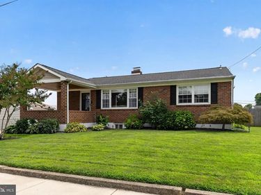 4 BANDUR COURT, WILMINGTON, DE 19810