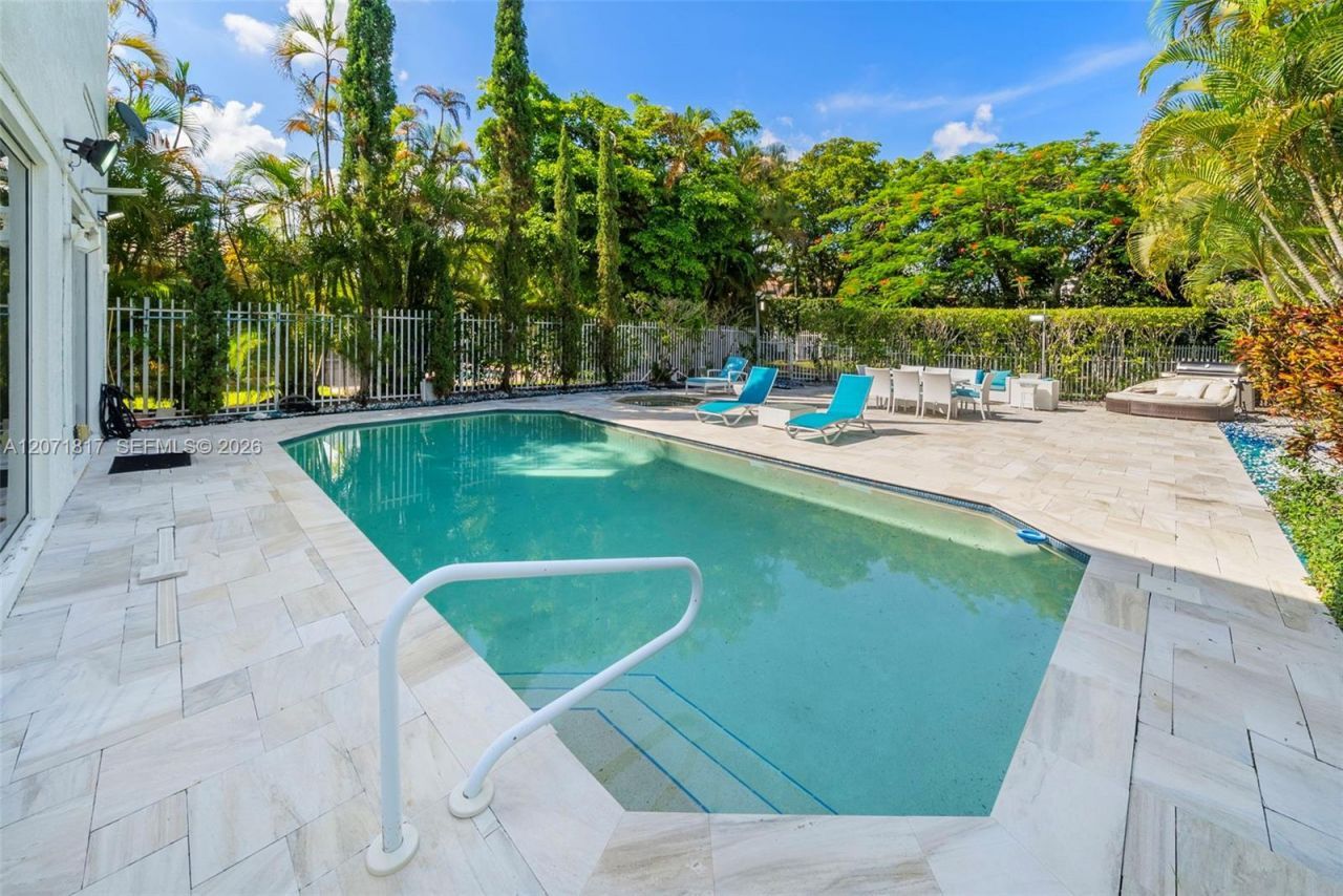 19522 NE 17th Ave, Miami, FL 33179 Photo