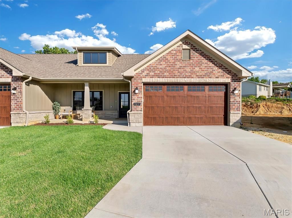 131 Stone Ledge Drive , Saint Clair, MO 63077 Main Photo