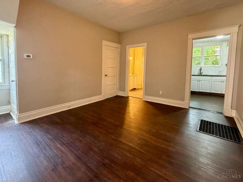 1179 Atwood Avenue, Cincinnati, OH 45224 Photo 5
