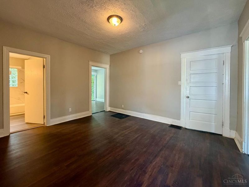 1179 Atwood Avenue, Cincinnati, OH 45224 Photo 6