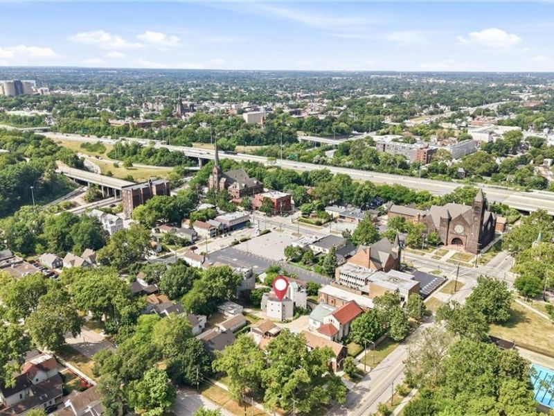 1140 Auburn Avenue, Cleveland, OH 44113 Photo 11