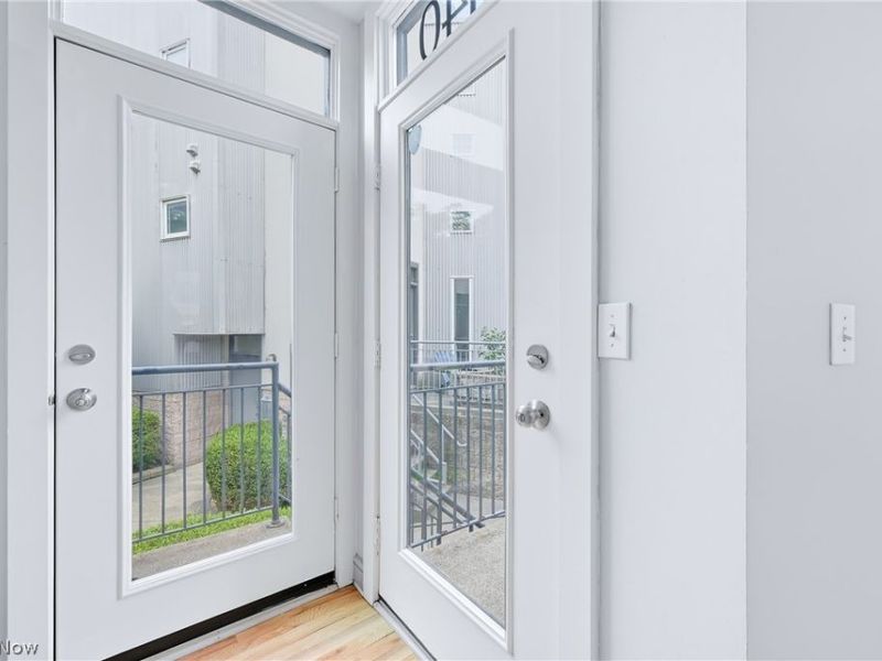1140 Auburn Avenue, Cleveland, OH 44113 Photo 17
