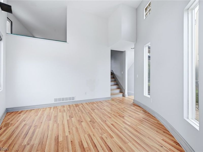1140 Auburn Avenue, Cleveland, OH 44113 Photo 18