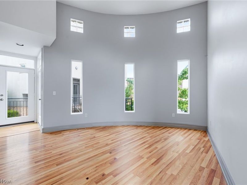 1140 Auburn Avenue, Cleveland, OH 44113 Photo 20