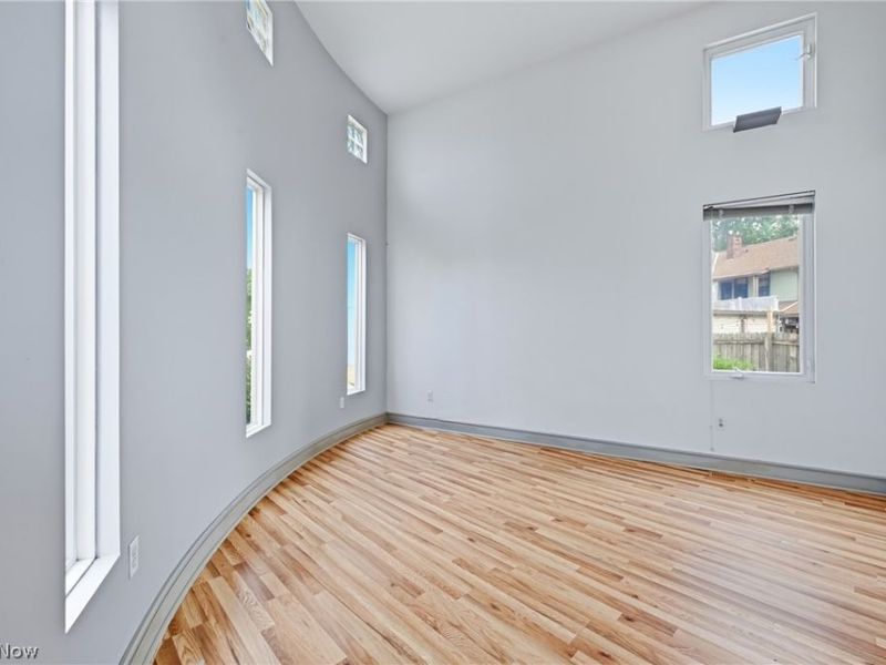 1140 Auburn Avenue, Cleveland, OH 44113 Photo 34