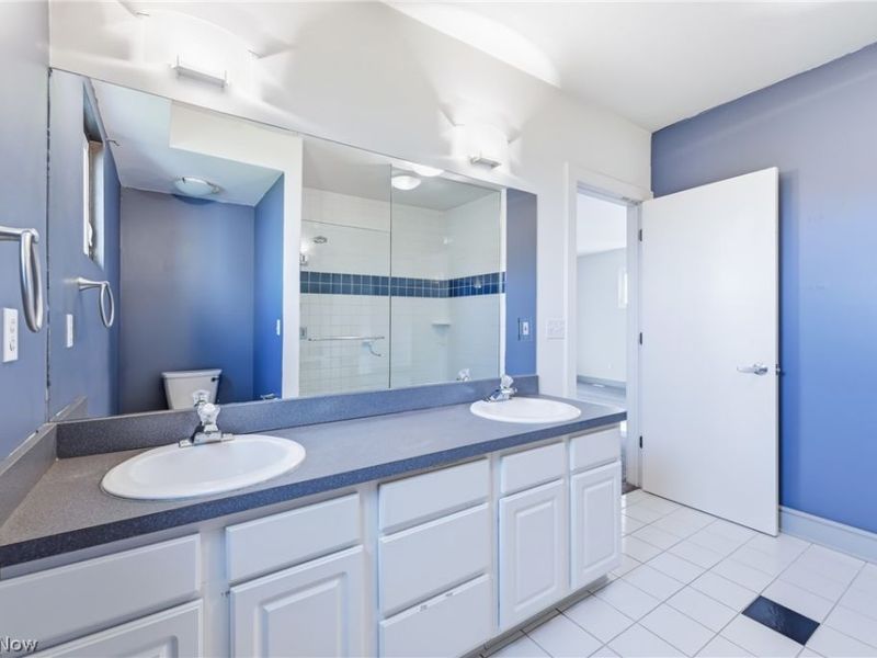 1140 Auburn Avenue, Cleveland, OH 44113 Photo 39