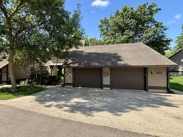 118 Glenview Court, Unit 2, Janesville, WI 53548