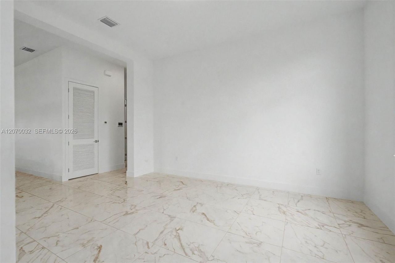 2440 SW 122nd Ter, Unit 2440, Davie, FL 33325 Photo