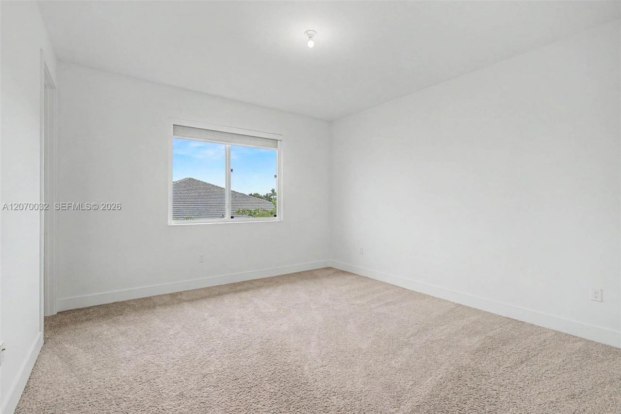 2440 SW 122nd Ter, Unit 2440, Davie, FL 33325 Photo