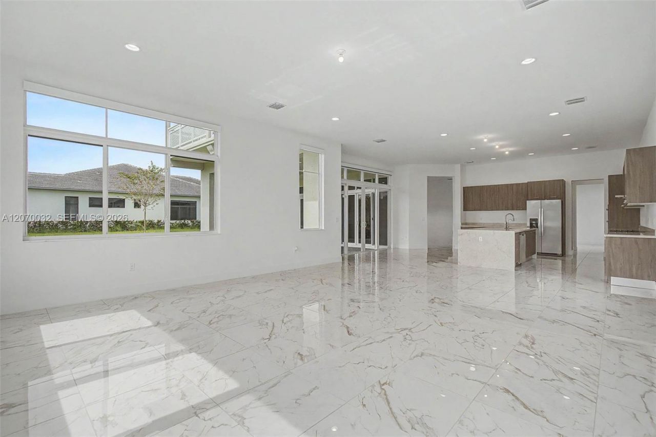 2440 SW 122nd Ter, Unit 2440, Davie, FL 33325 Photo
