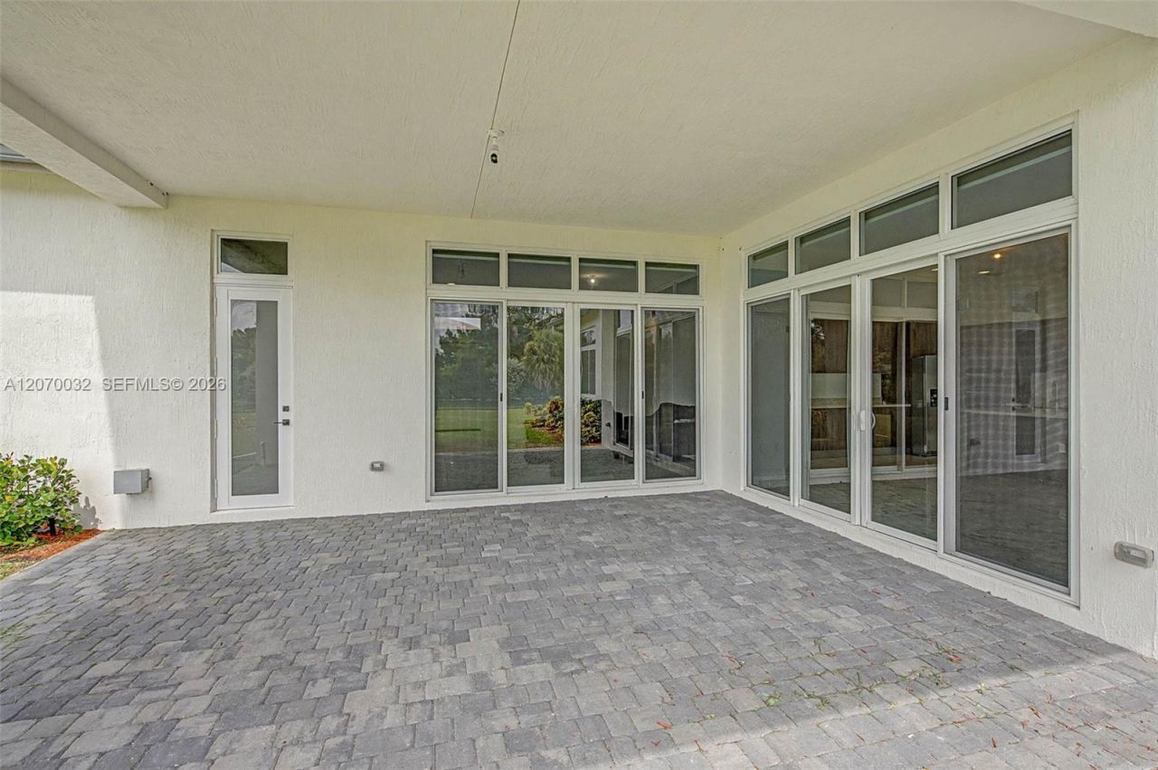 2440 SW 122nd Ter, Unit 2440, Davie, FL 33325 Photo
