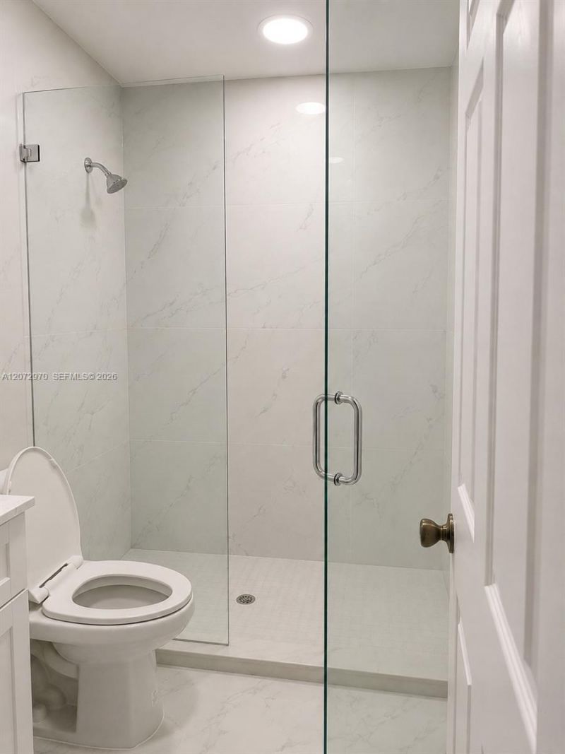 19727 NW 84 Th Pl , Hialeah, FL 33015 Photo