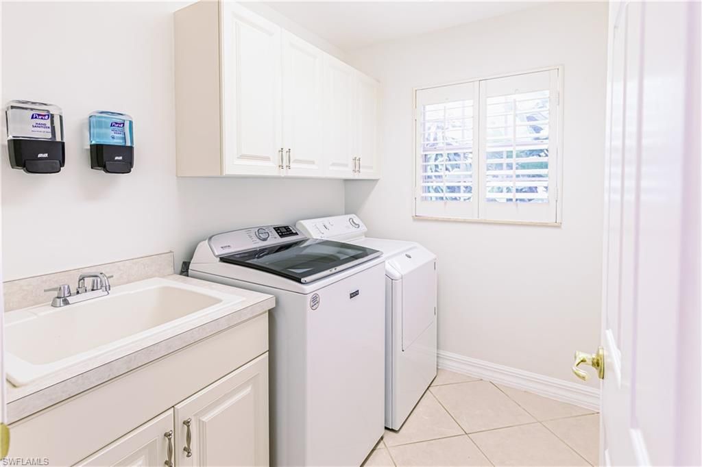 1376 Areca Cv, Naples, FL 34119 Photo