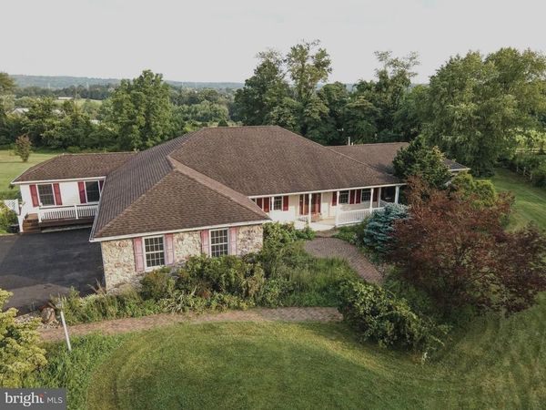 2202 HIGH MEADOW ROAD, COOPERSBURG, PA 18036