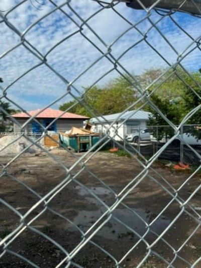 684 NW 14th St, Florida City, FL 33034 Photo
