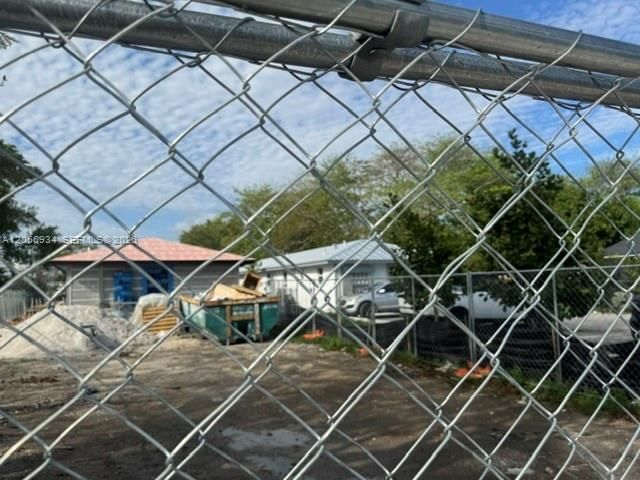 684 NW 14th St, Florida City, FL 33034 Photo