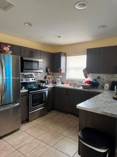 678 NW 14th St , Florida City, FL 33034 Photo