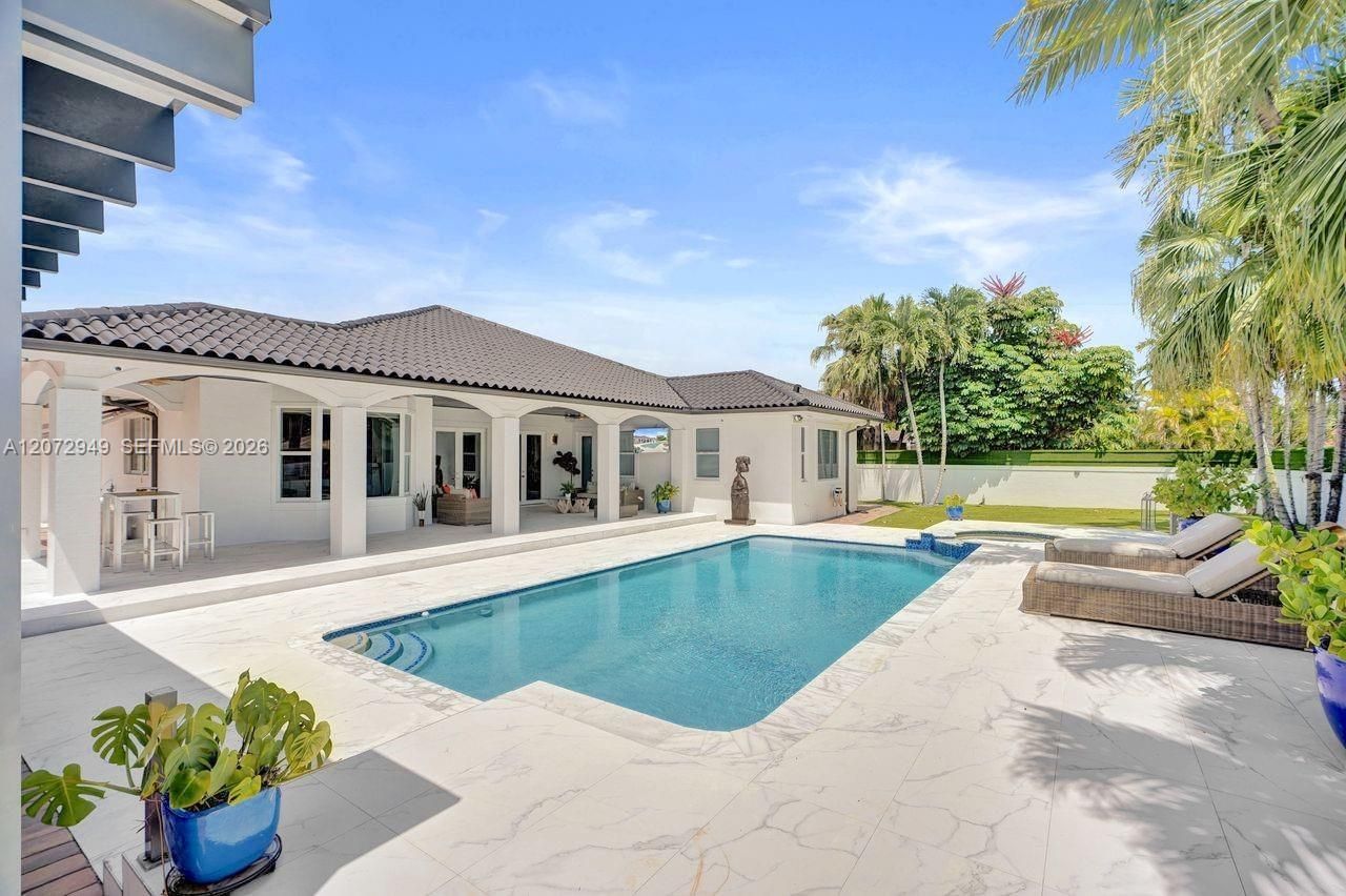 11390 SW 30th St, Miami, FL 33165 Photo