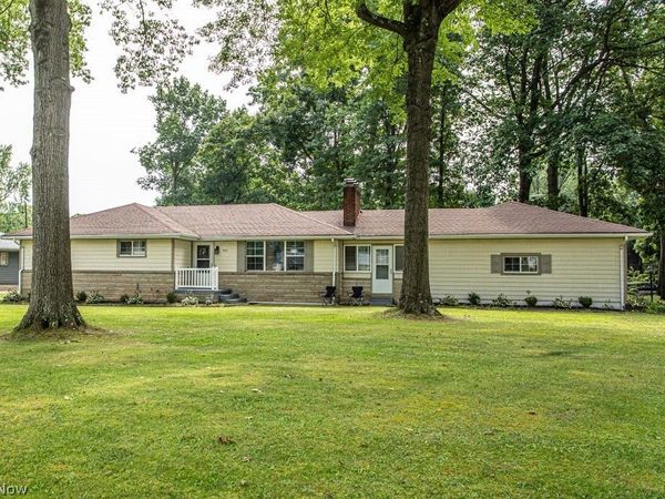 503 E Montrose Street , Youngstown, OH 44505