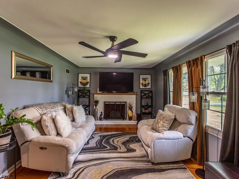 503 E Montrose Street, Youngstown, OH 44505 Photo 11