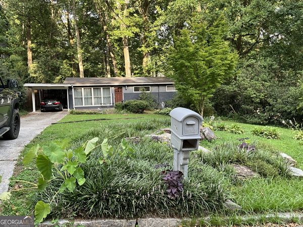 2704 Cove Circle NE, Brookhaven, GA 30319