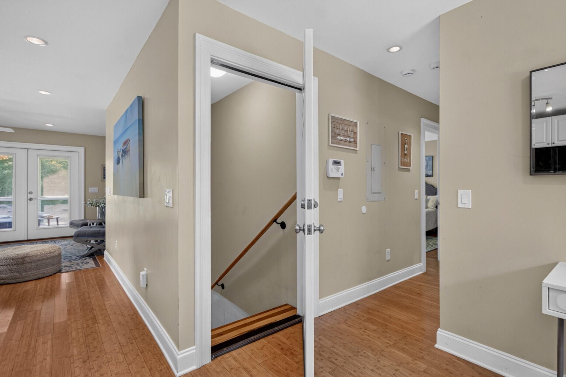 2208 Leadenwah Drive Photo 13