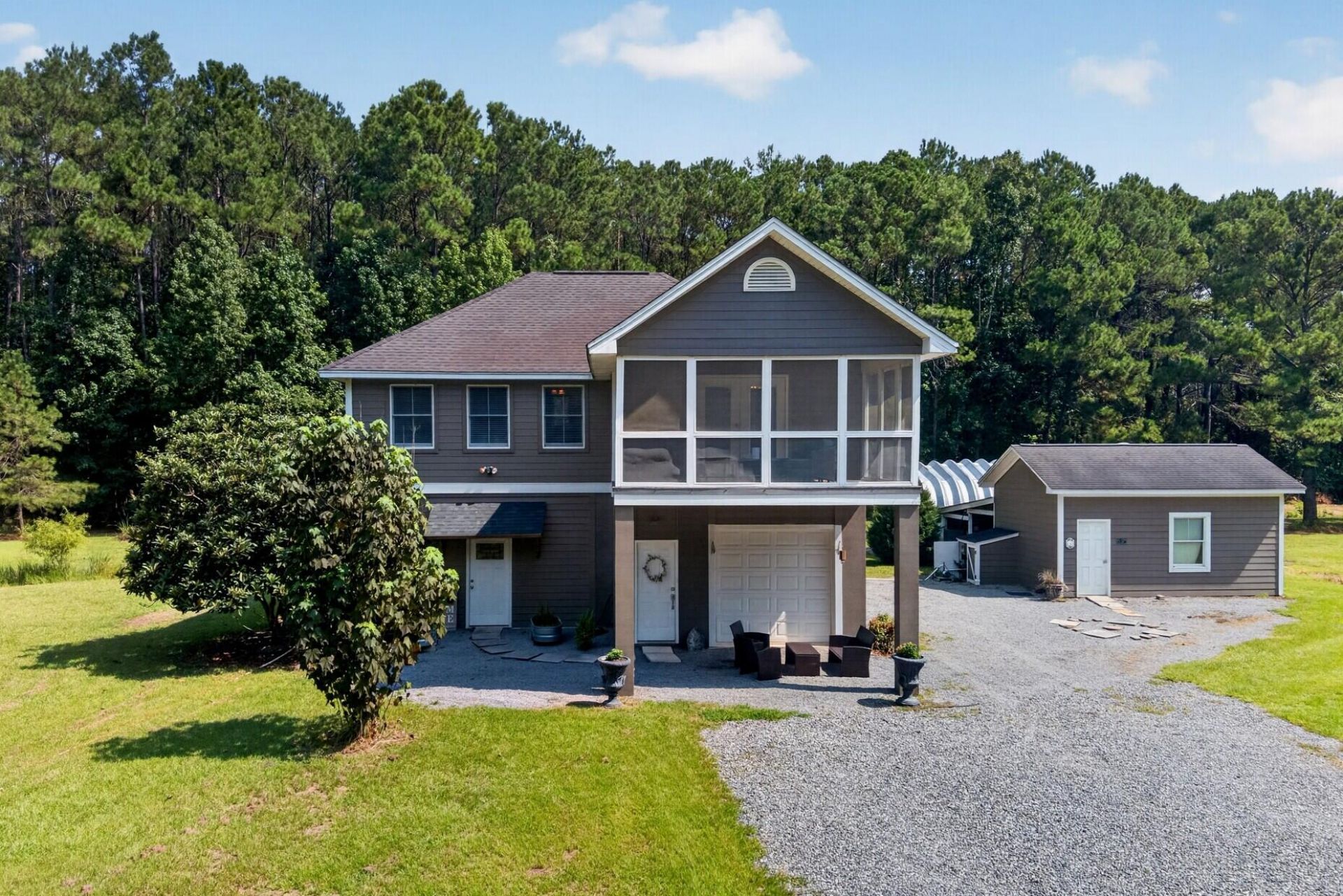 2208 Leadenwah Drive Photo 8