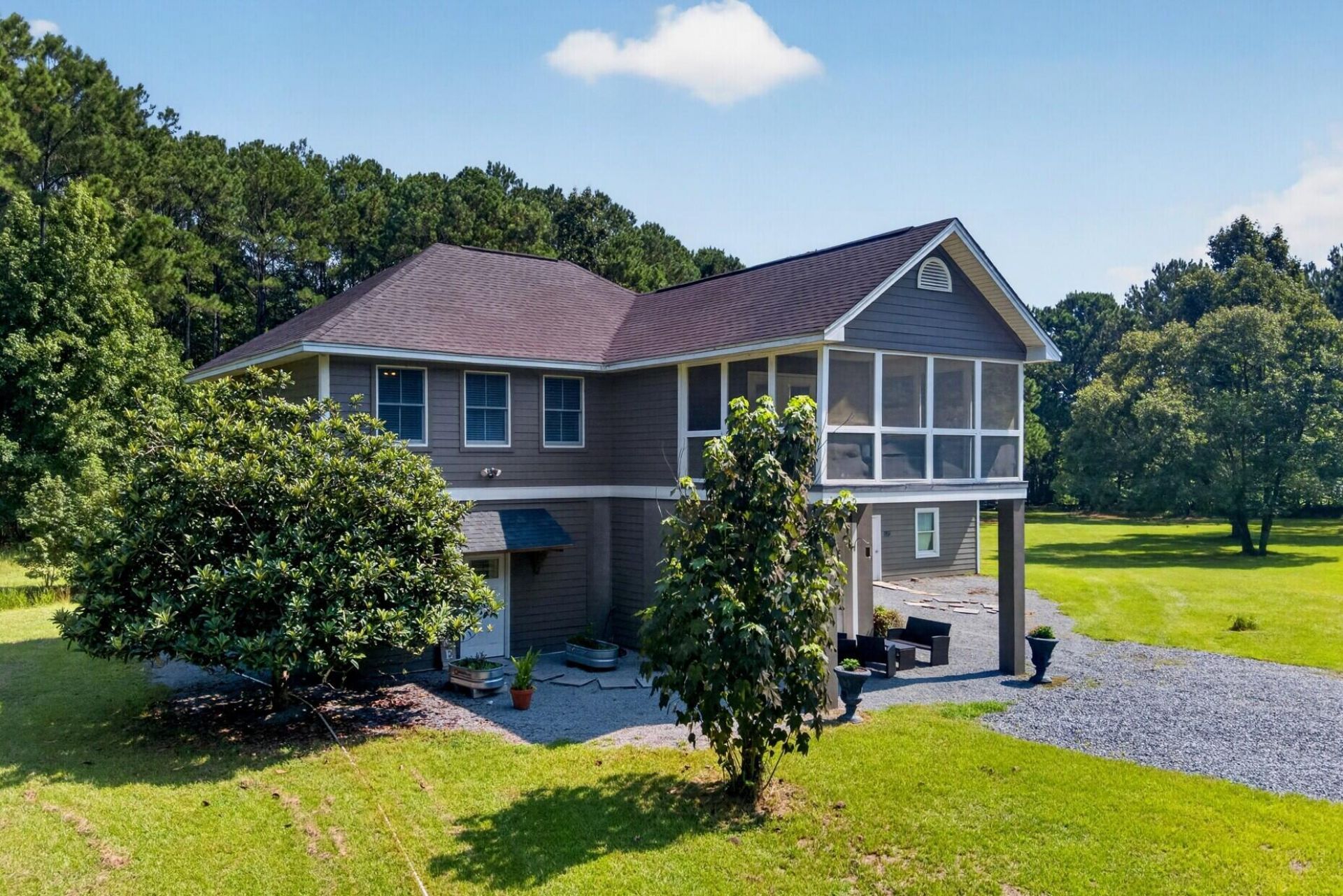 2208 Leadenwah Drive Photo 9