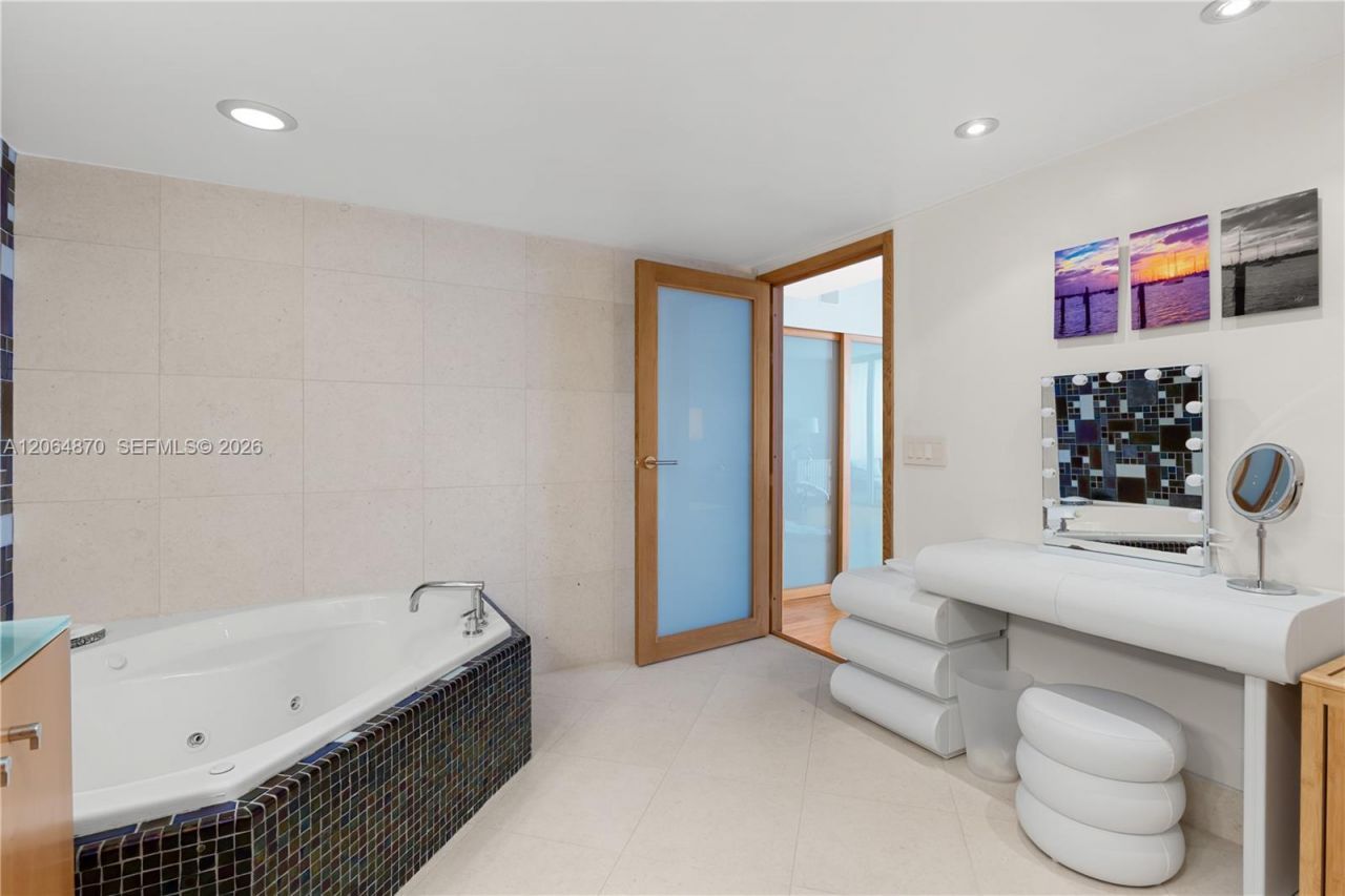 1900 Sunset Harbour Dr , Unit 2008, Miami Beach, FL 33139 Photo