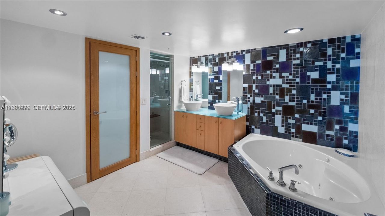 1900 Sunset Harbour Dr , Unit 2008, Miami Beach, FL 33139 Photo